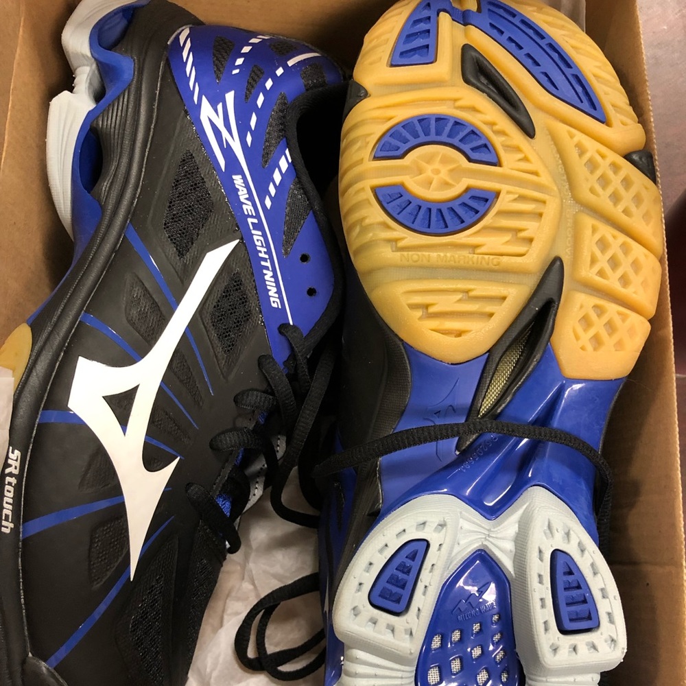 Mizuno Wave Lightning Z (indoor)